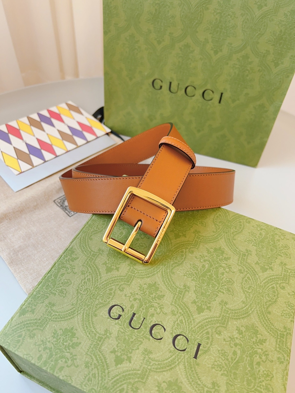 スーパーコピーグッチベルト素材ディテール